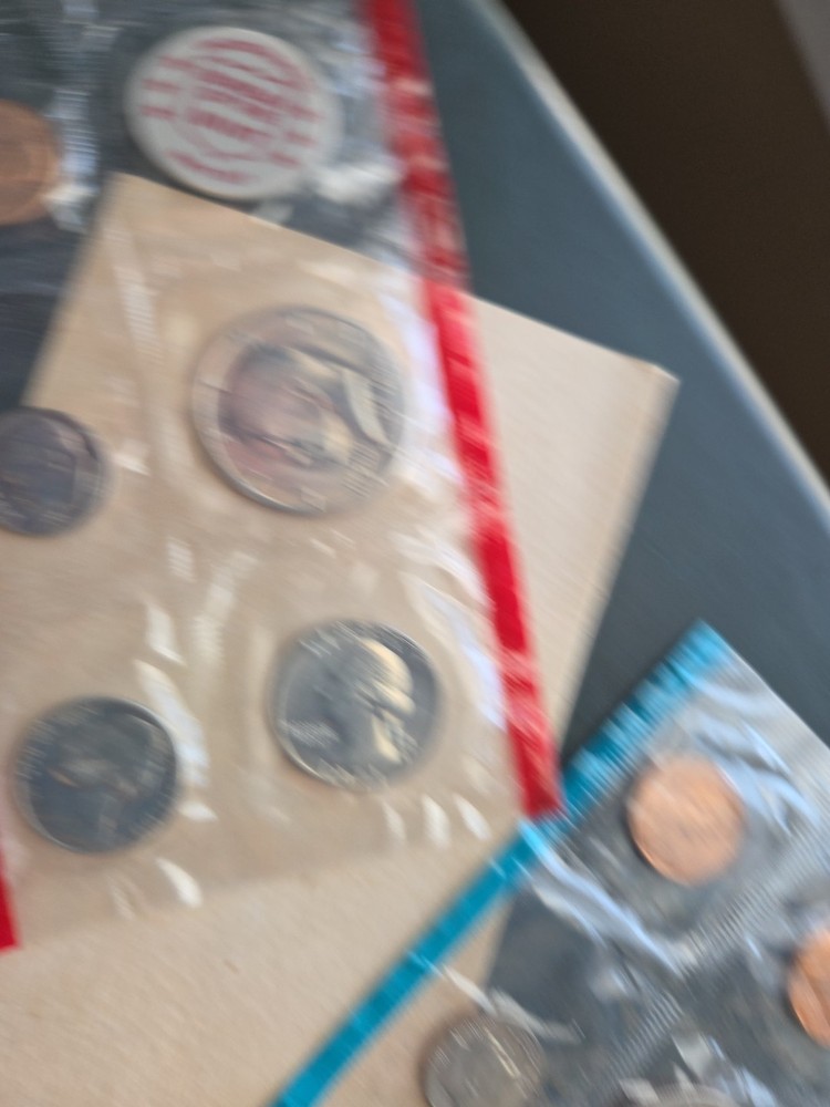 1971 & 1973 U.S. Mint Sets -c