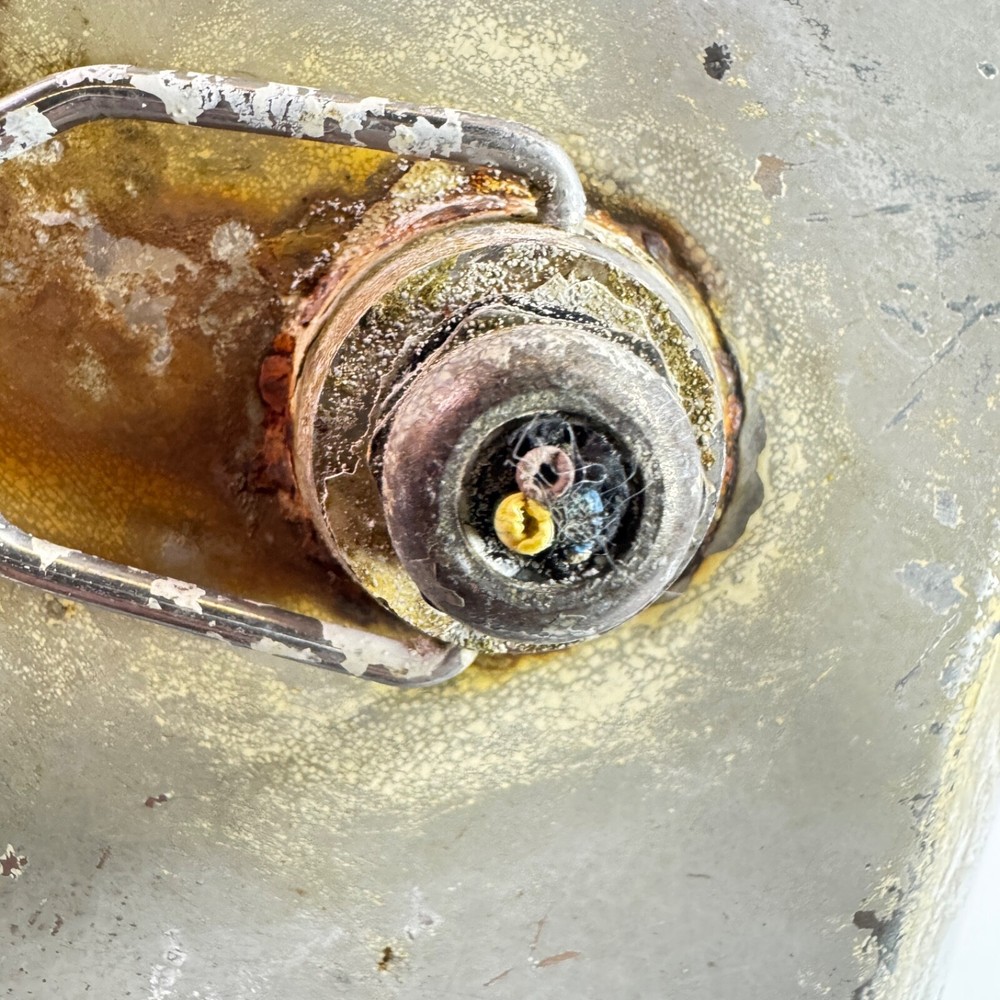 Space X Starship 34 - Recovered ENGINE BAY LIGHT - Flight 8