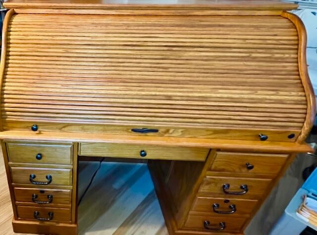 54" Deluxe Executive Solid Oak Roll Top Desk Light Harvest Finish Excellent Cond