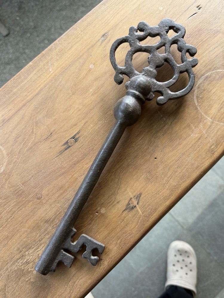 Antique Old Cast Iron Big Victorian Key