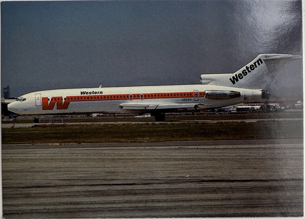 Western Airlines Postcard - Boeing 727 on Tarmac