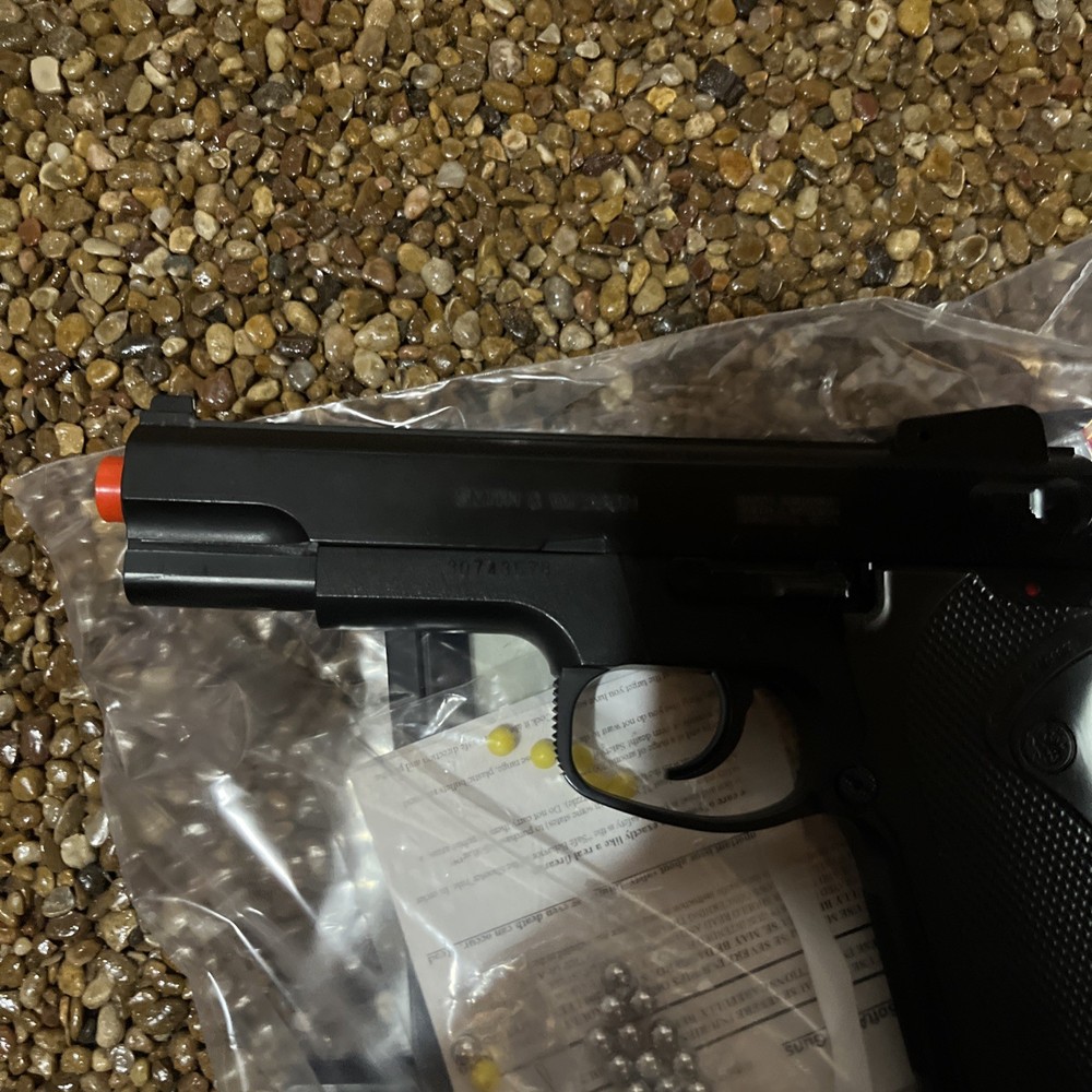 smith and wesson BB gun