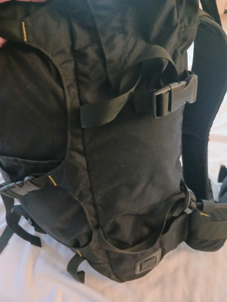 Vortex Snowboard/ski Black Backpack Back Zipper Access