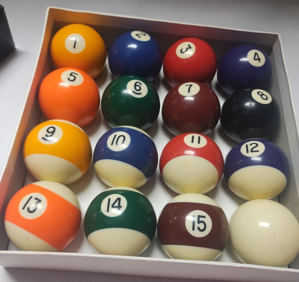 Crest Professional Billard Ball Set