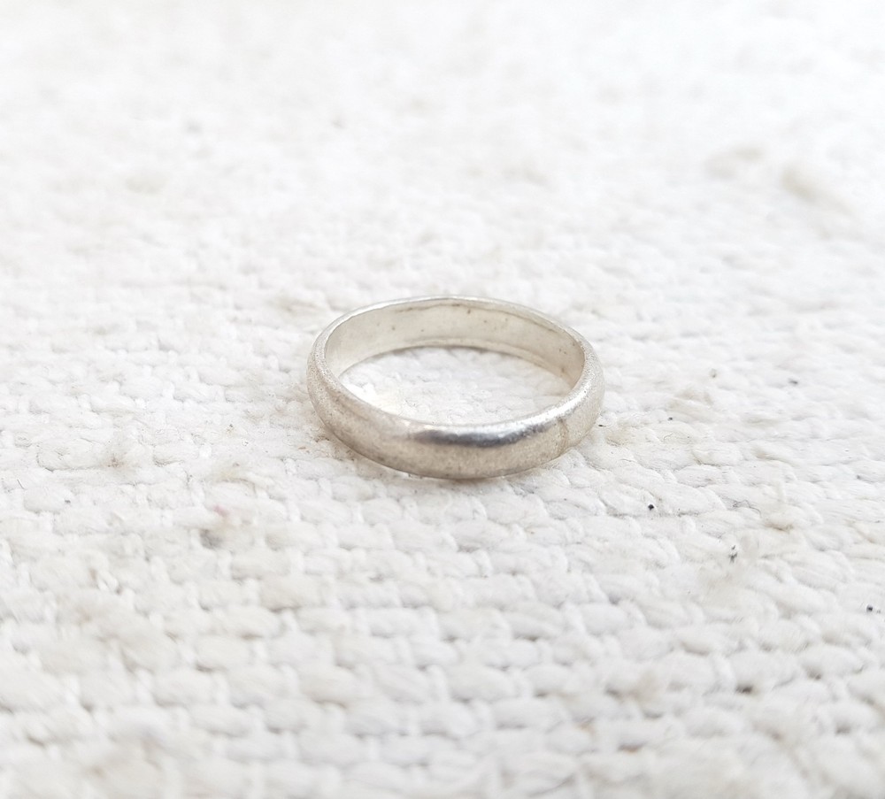 Vintage Silver Ring Decent Plain Pattern Collectable Decorative