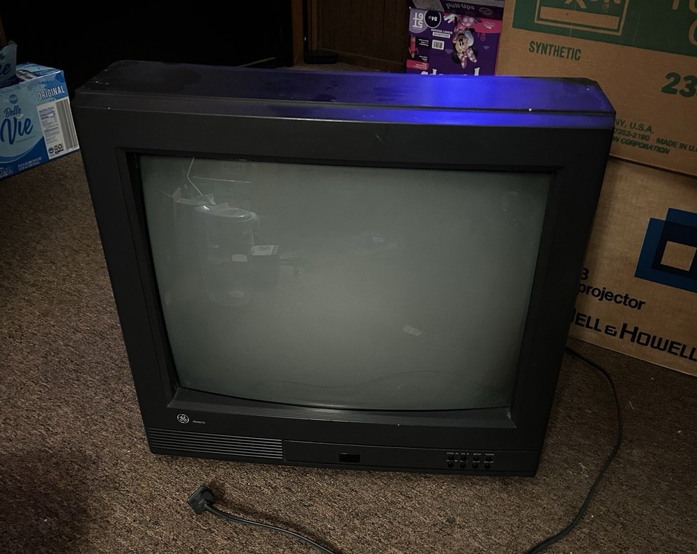 GE 20GT425 CRT Television