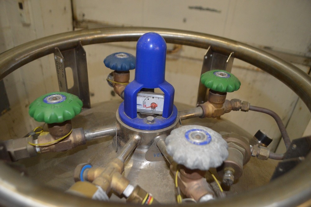 Chart Dura-Cyl 230 MP Liter Liquid Nitrogen (LN2) Supply Tank Round Caster Base