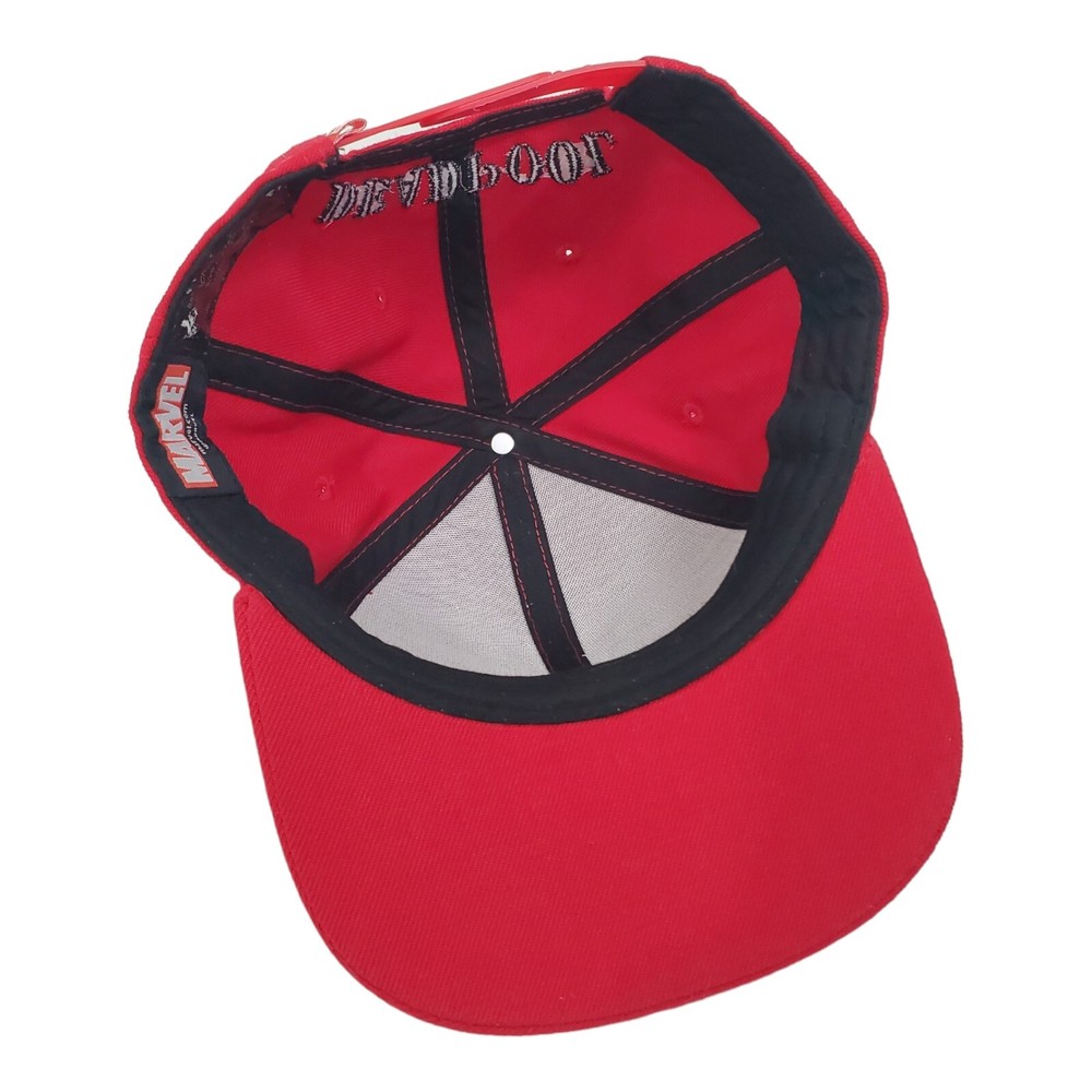DEADPOOL Hat One Size Red Black MARVEL COMICS Embroidered EYES Logo Fitted