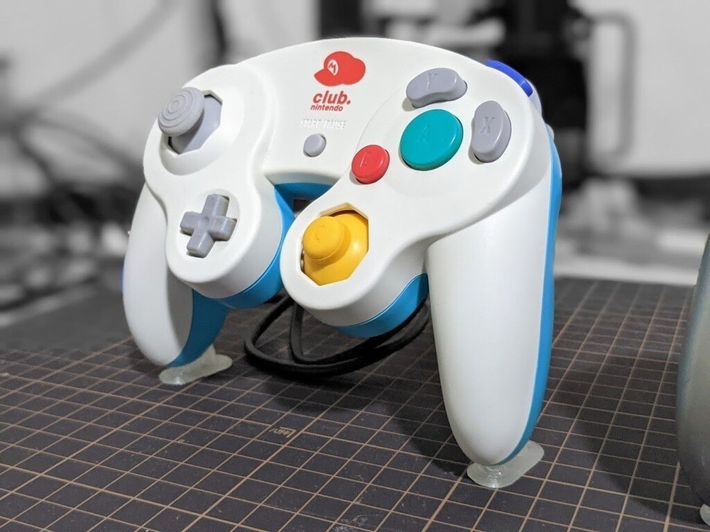 Simplistic Controller Stand for Nintendo GameCube Original Controllers