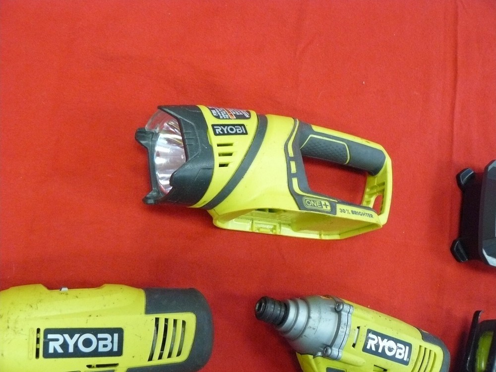 RYOBI DRILL 6 PIECE SET