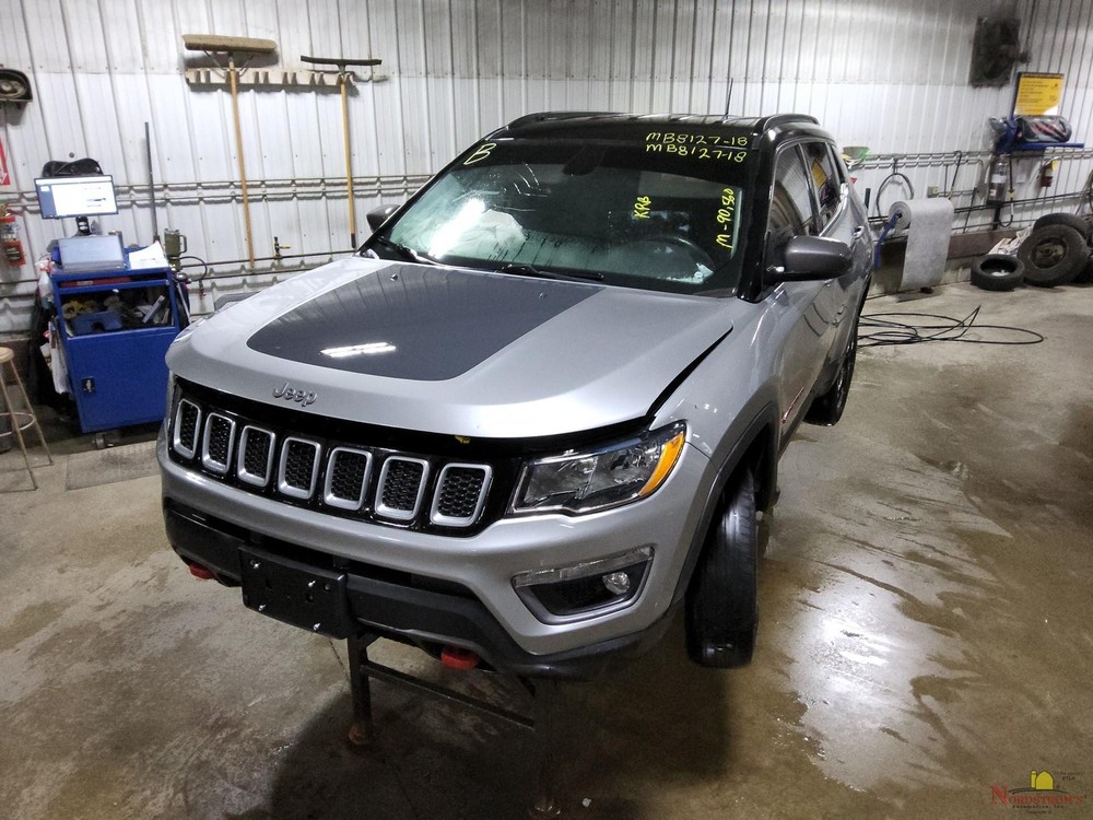 2018 Jeep Compass Passenger Front Headrest Only Black Leather