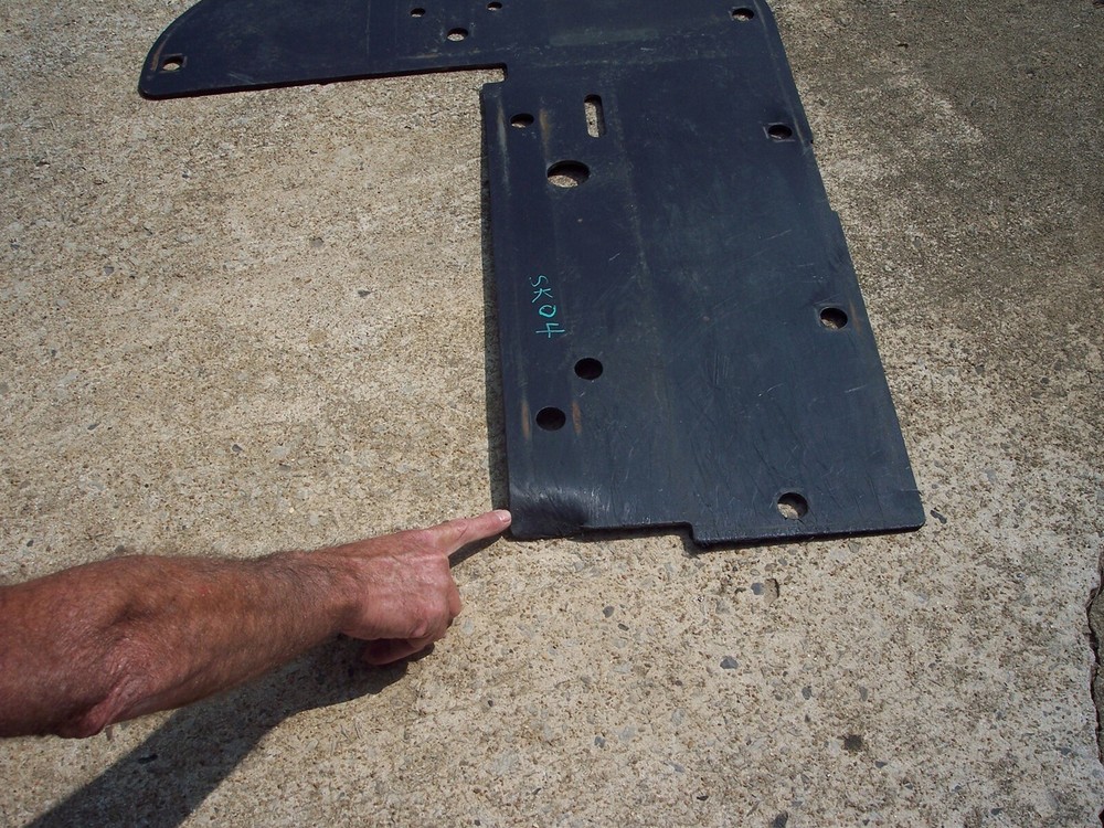 Can-Am Commander XT 1000 SKID PLATE Panel Middle Guard 2011