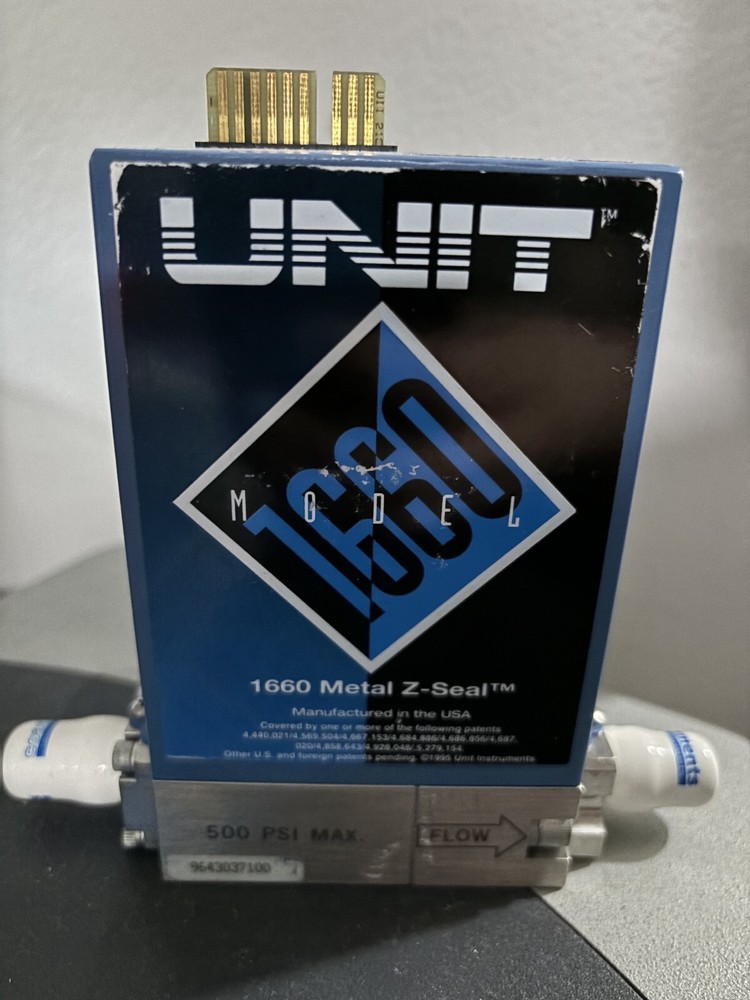 Unit UFC-1660 Mass Flow Controller MFC, Gas: N2, Flow: 100 sccm