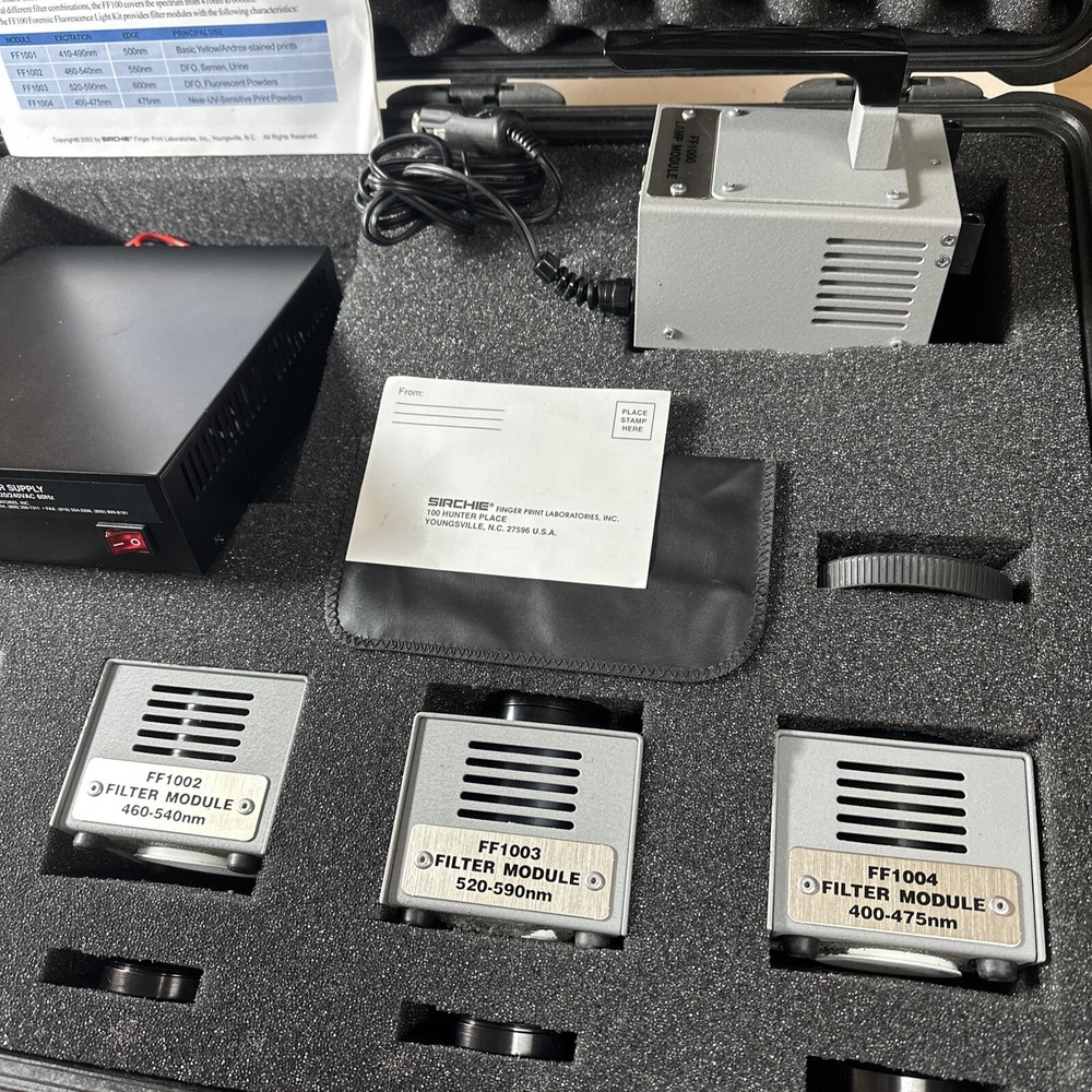 NEW Sirchie FF100 Forensic Fluorescence Light Kit - Ships FREE