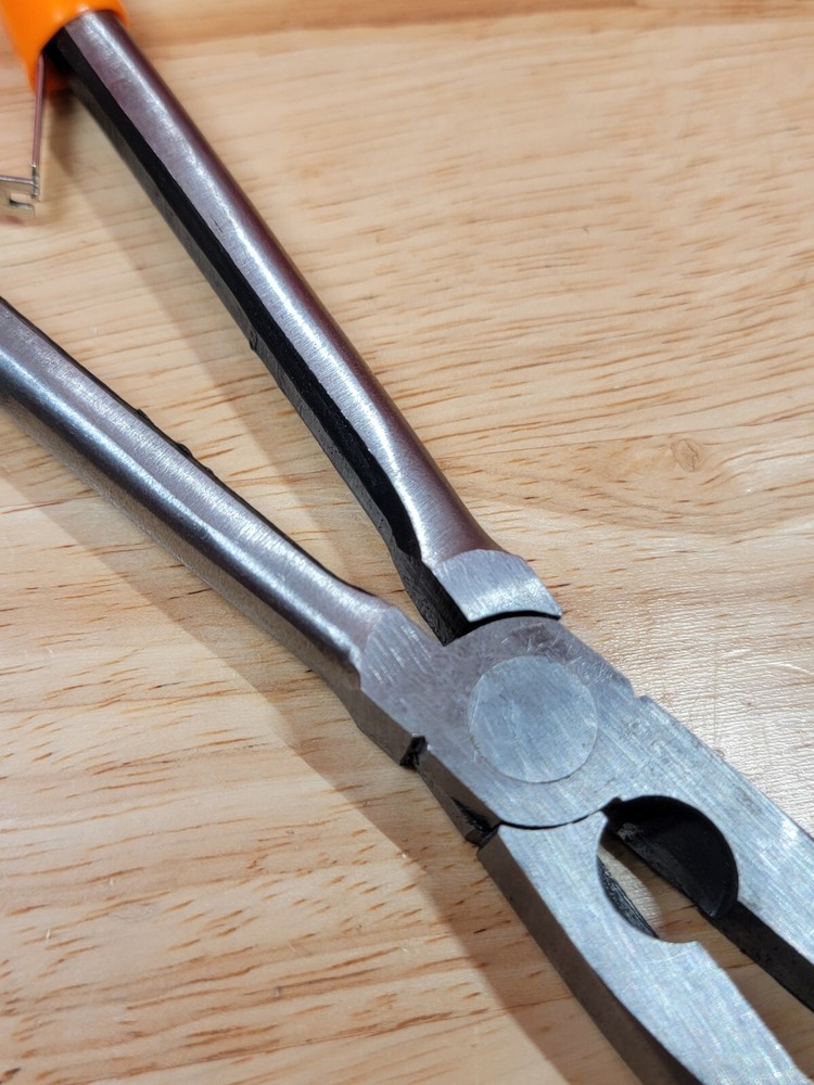 Mac Tools NICE P301731 11” Long Spring Loaded ORANGE Handle Needle Nose Pliers