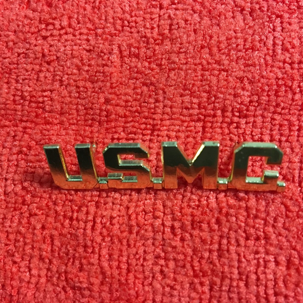 U S M C HAT PIN (GOLD)