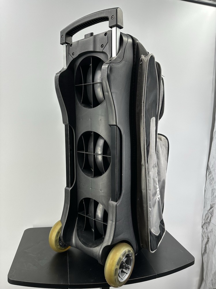 Brunswick Flash X Triple Roller Bowling Bag - Silver (preowned)