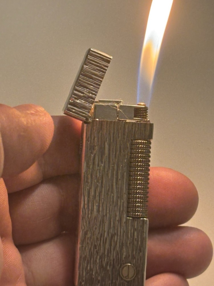 Dunhill Rollagas Lighter Is Almost Brand New.