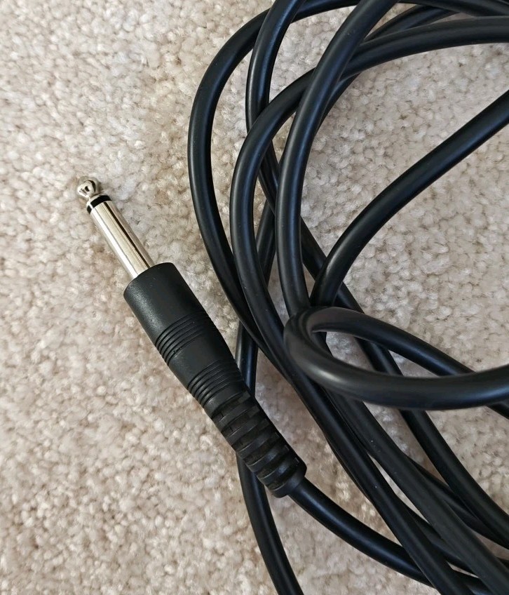 The Singing Machine SMM205 Dynamic Professional Microphone