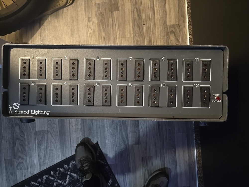 Strand Lighting CD80 dimmer pack