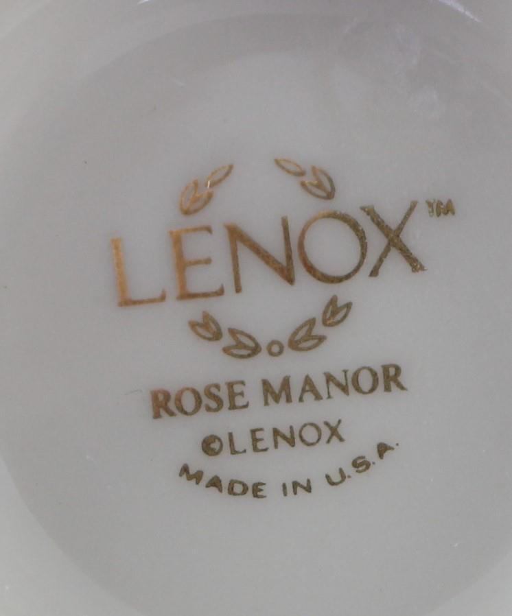 Lenox Manor Rose Bud Vase