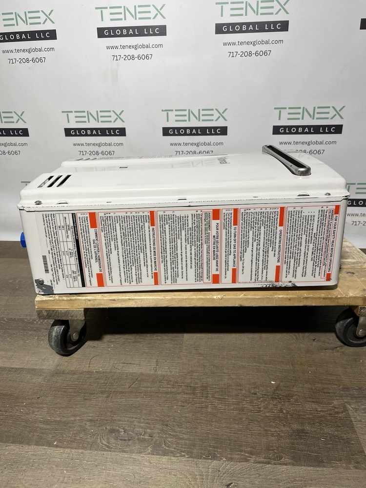 Rinnai V53DeN Outdoor Tankless Water 120k BTU Natural Gas (C-8 #1736)