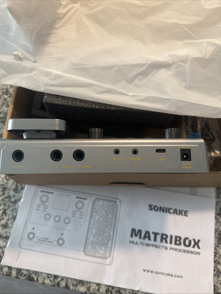 SONICAKE Matribox - Guitar Multi Effects Processor with Expression Pedal, Wit
