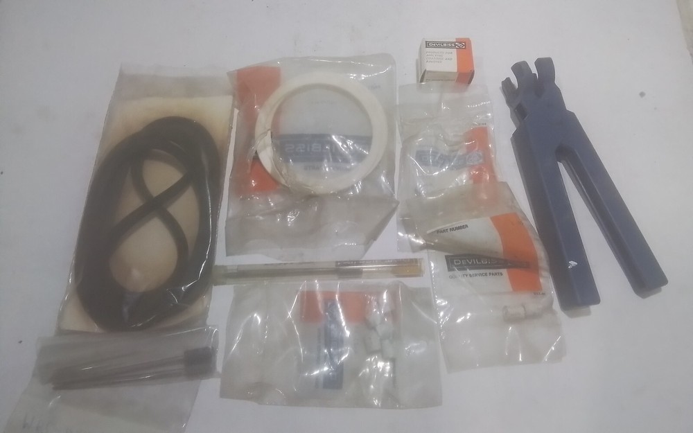 DeVilbiss Spray Gun Various PARTS (VT9)