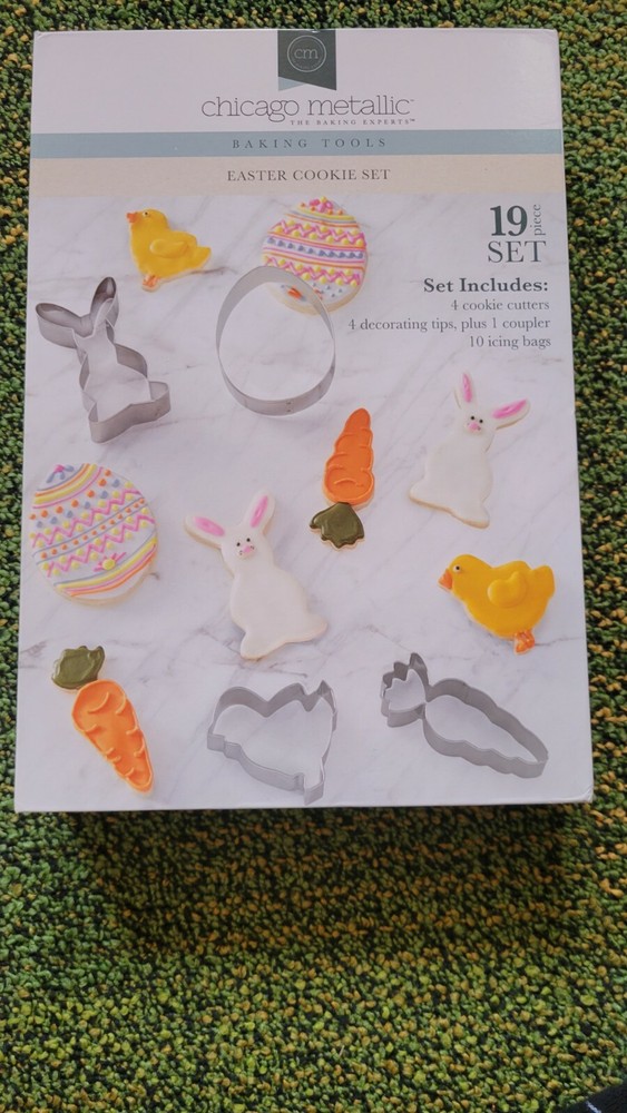 Chicago Metallic Easter Cookie Set 19-Piece NEW