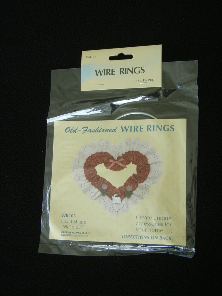Old-Fashioned Crafts Wire Ring - Heart Shaped (WR105)