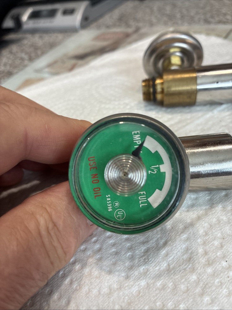 2Gas Flow Control Regulators Unbranded Used