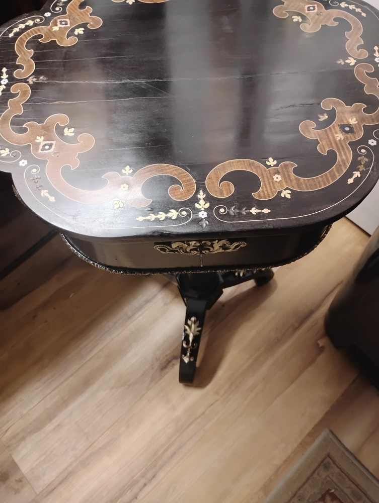 Antique English, Teapoy