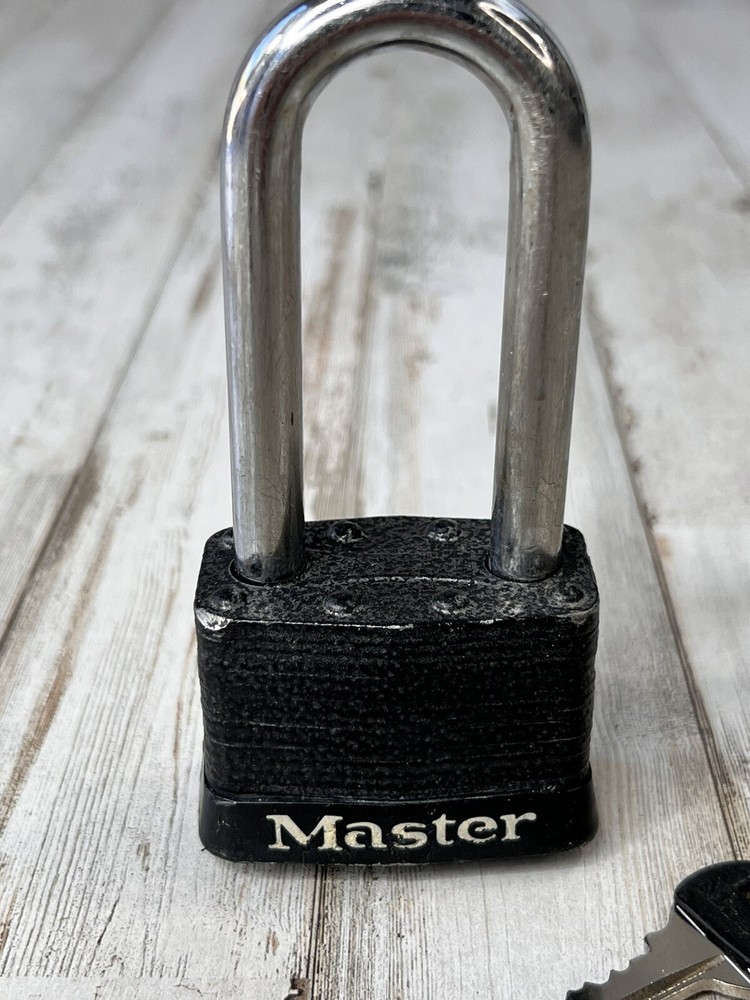 Master Lock - Keyed Padlock - Black - 1 Key
