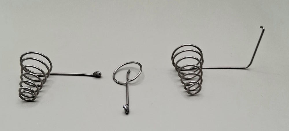 Sony CFS-1030 Replacement Battery Terminals.