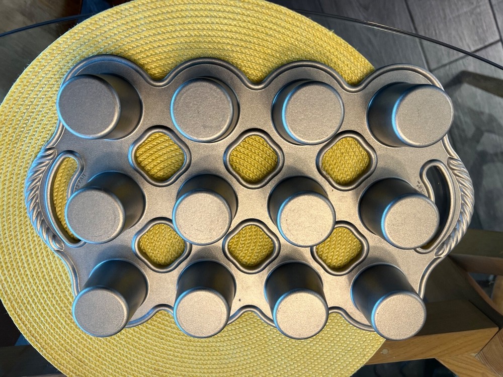 Nordic Ware Petite Popover Pan EUC