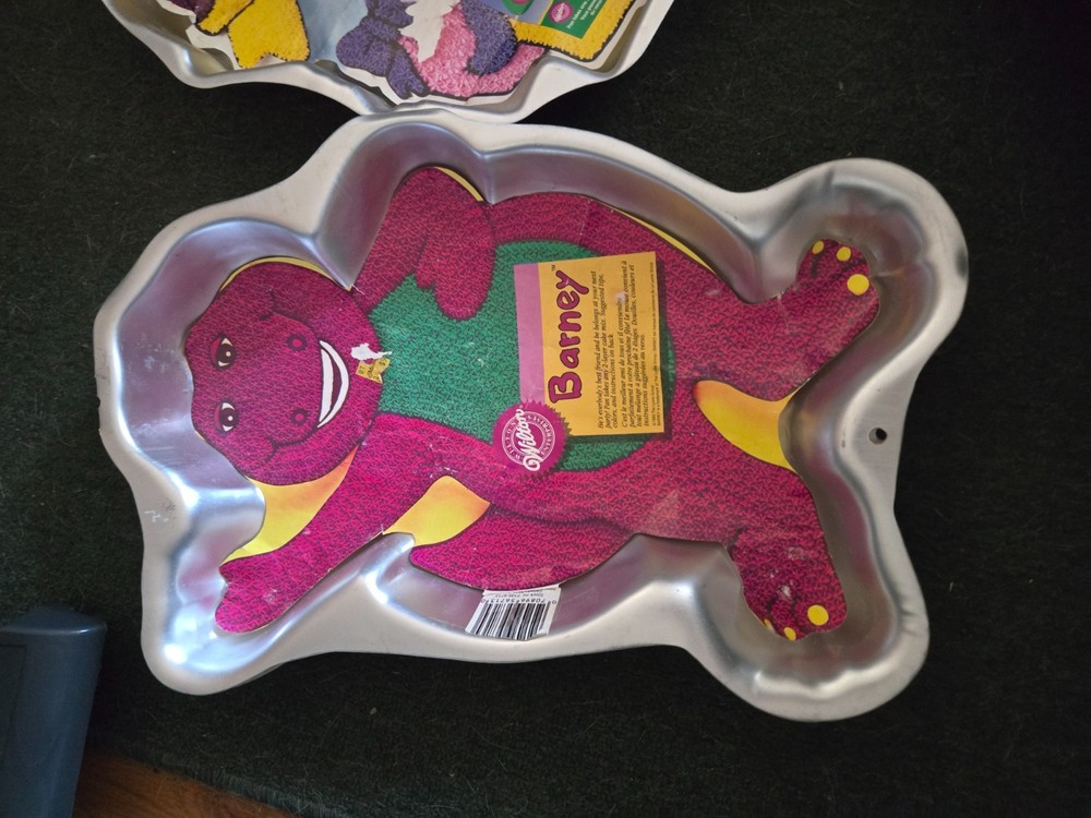 wilton vintage character cake pans