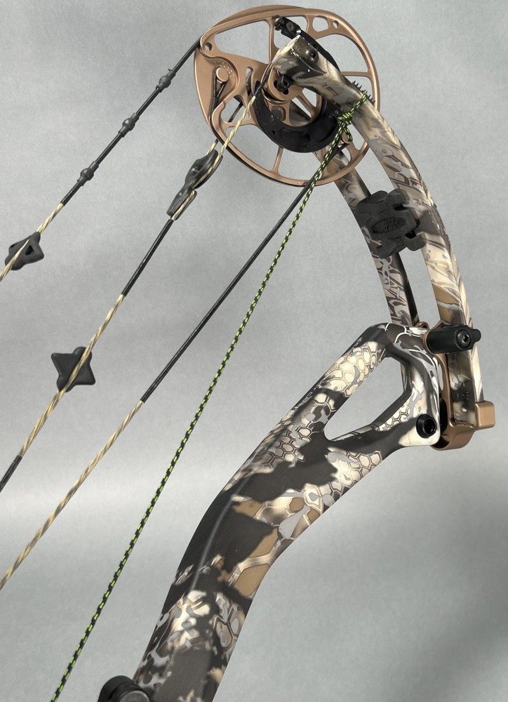 PSE Bow Mach 34 EC2 - Right Hand - W/Extras