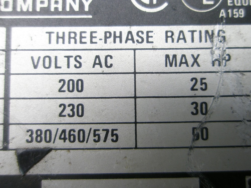 SQUARE D SIZE 3 CLASS 8702 TYPE SE0 2 SERIES A MOTOR STARTER