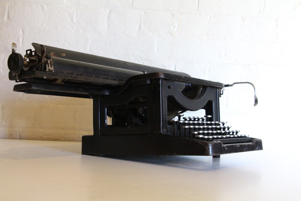 Antique LC Smith Typewriter - Extra long bar - Rare Typewriter