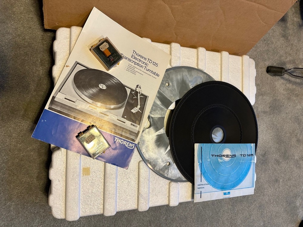 Thorens TD 125 Turntable, Original box, Nice!! Updated Ad