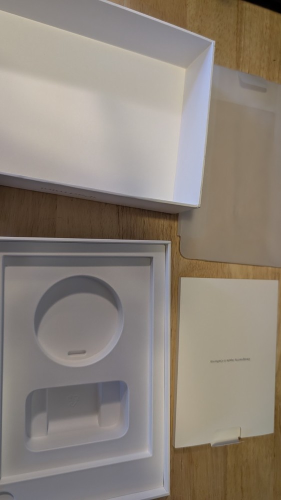 iPad mini (6 Gen) Wi-Fi BOX ONLY 64 GB. plus documents