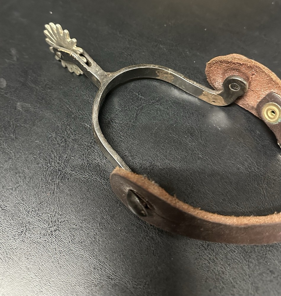 Western Spurs With Good Leathers