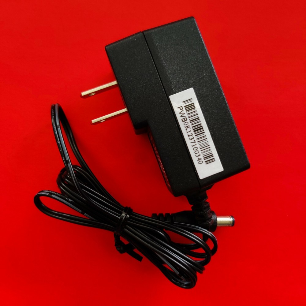 Cisco Linksys 5-port Switch Fast Ethernet SE1500 + Power Adapter