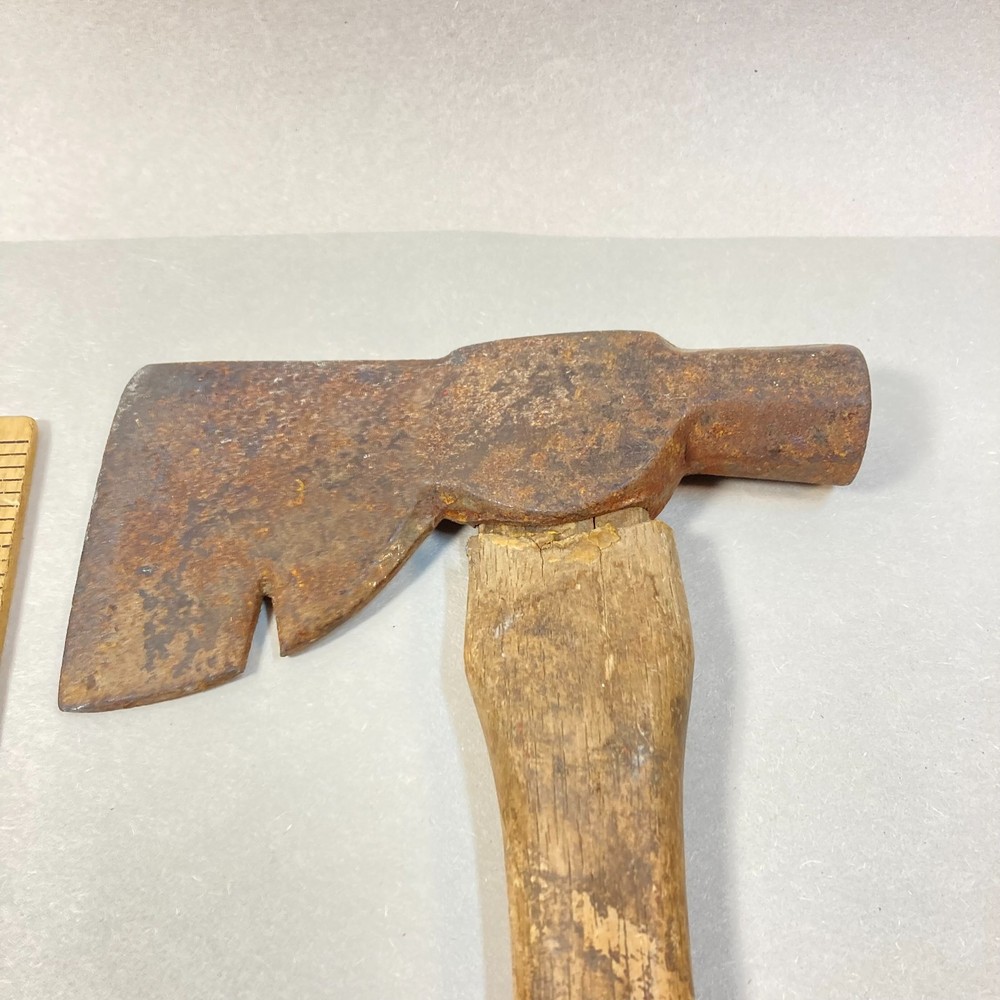 Vintage Half Hatchet Nail Puller Wood Handle 27oz. TW