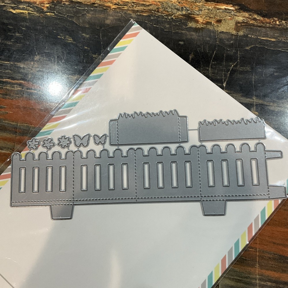 Mama Elephant "Inside Pop Fence" Creative Die Cuts