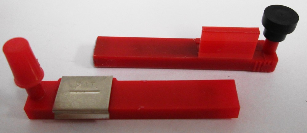 (6) Generic Red Marking Pens