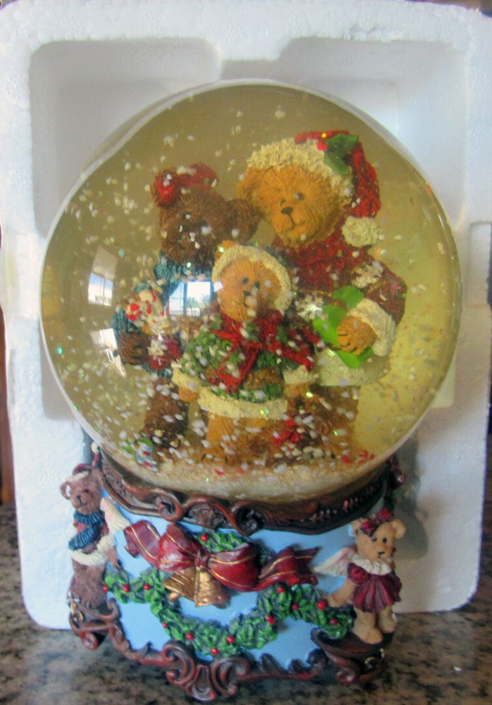 JC Penney Musical Three Bears Snowglobe