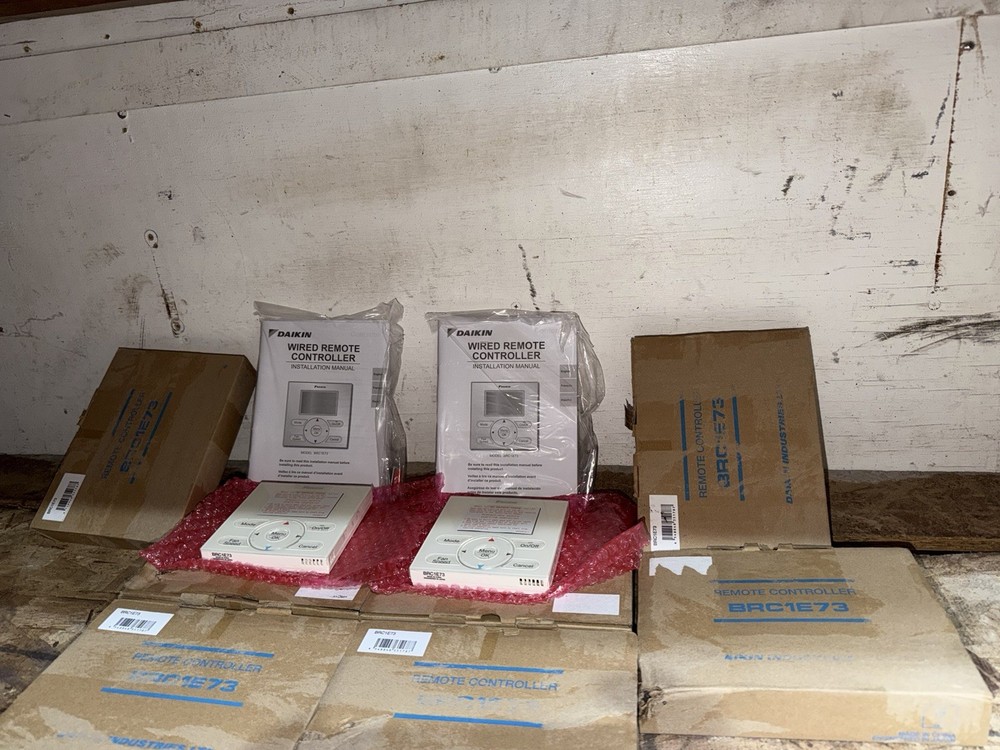 Daikin Industries LTD Remote Controller BRC1E73 New