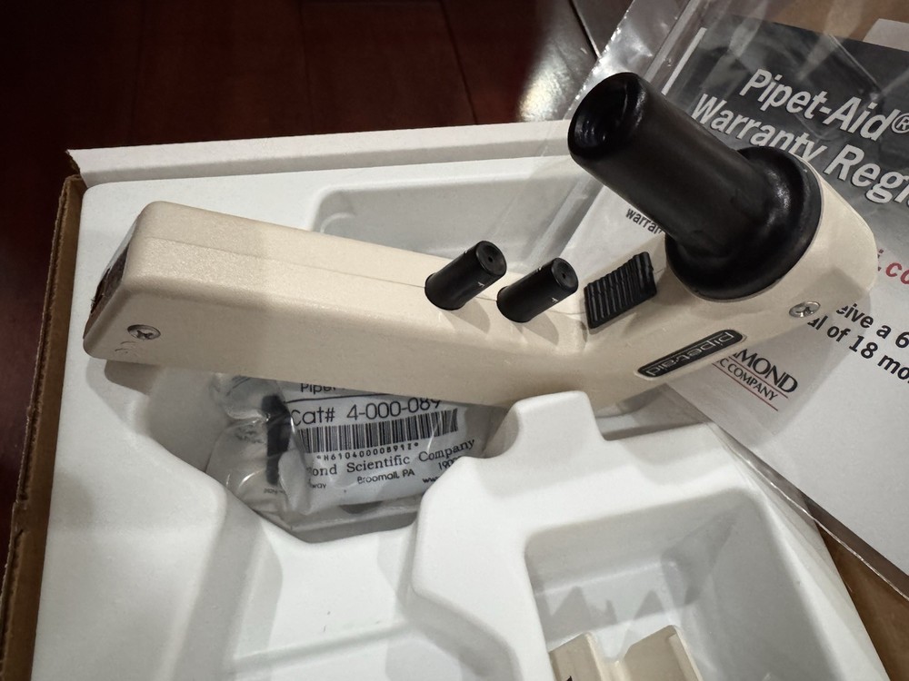 Drummond Pipet-Aid XP P ipetting device