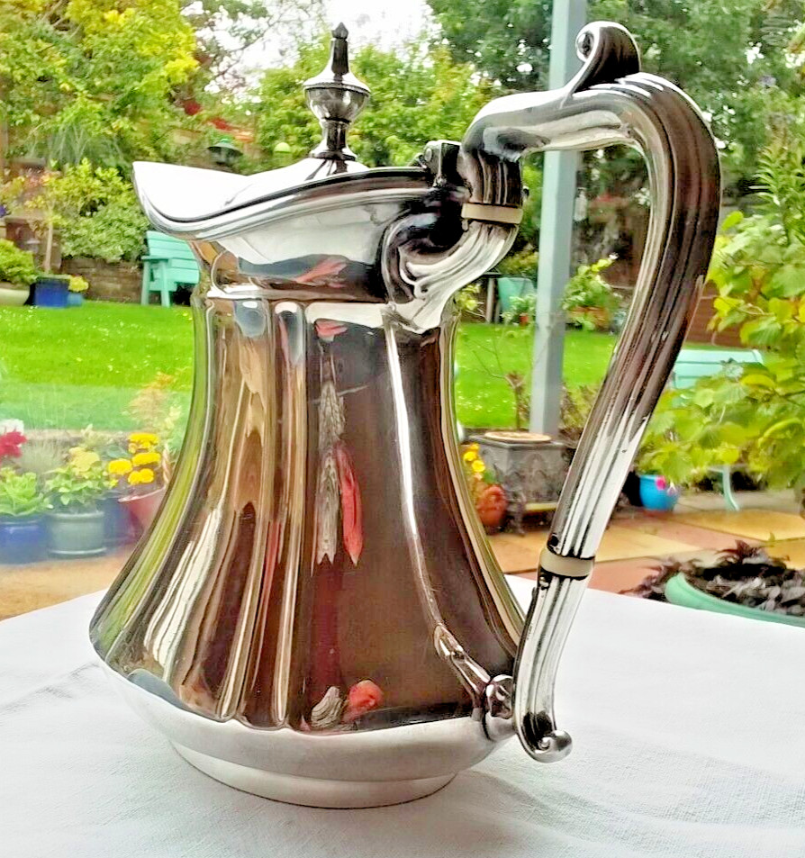 Antique Silver Plate Lidded Jug, Lovely Shape with a Nice Shaped Isolated Handle